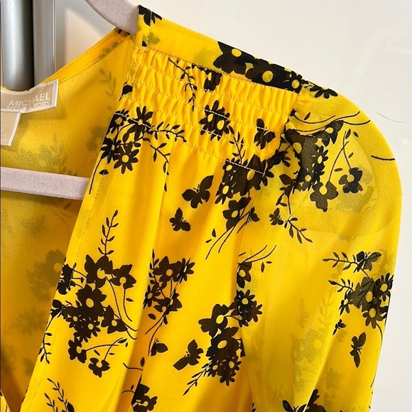 MICHAEL KORS NWOT Floral V Neck Yellow Ruffle Lined Dress, Size M - Picture 7 of 14